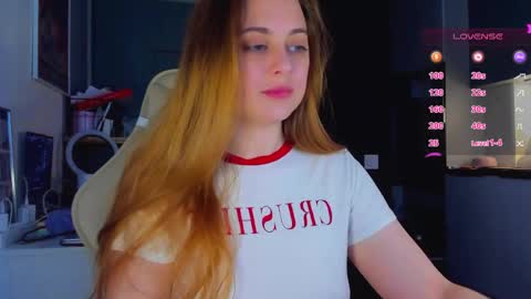 Snapshot of alice_wander chatting on 04-29-26, 06:17 Alice online show from 04-29-26, 06:17