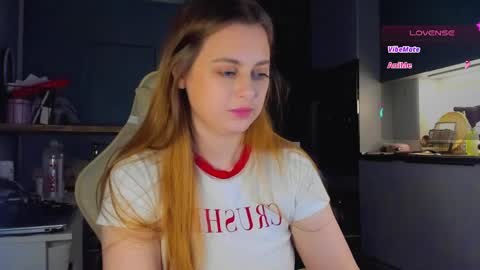 Snapshot of alice_wander chatting on 05-02-26, 04:17 Alice online show from 05-02-26, 04:17