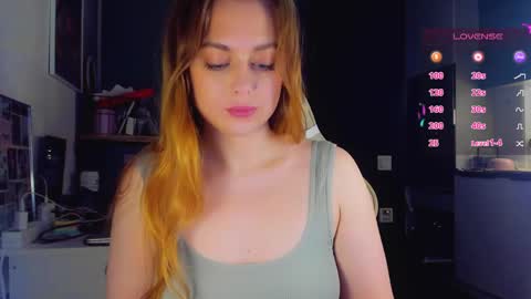 Snapshot of alice_wander chatting on 05-07-26, 02:17 Alice online show from 05-07-26, 02:17