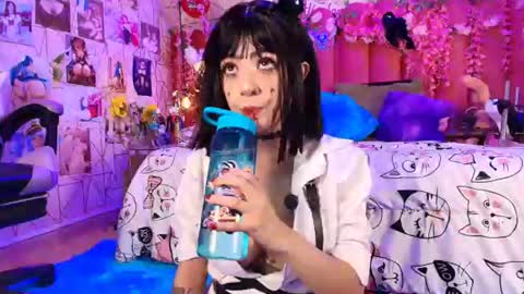 Snapshot of alicebenett_ chatting on 07-09-26, 09:52 online show from 07-09-26, 09:52