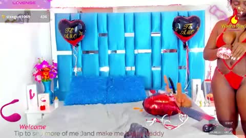 Snapshot of alicebennetx chatting on 02-14-25, 08:37 ALICE BENNET online show from 02-14-25, 08:37