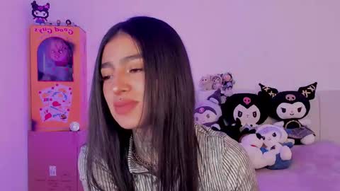 Snapshot of alicee_0 chatting on 10-24-25, 11:23 Alice online show from 10-24-25, 11:23