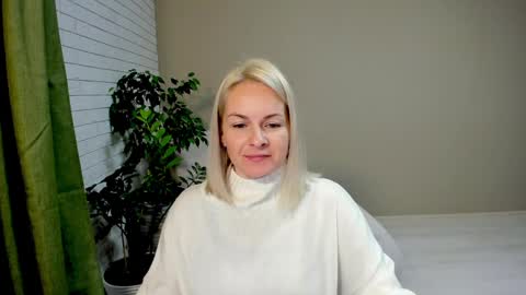 Snapshot of alicee__grace chatting on 12-02-24, 10:28 Alicee online show from 12-02-24, 10:28