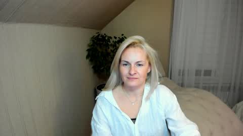 Snapshot of alicee__grace chatting on 12-13-24, 07:53 Alicee online show from 12-13-24, 07:53