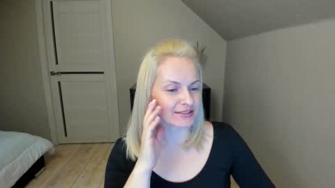 Snapshot of alicee__grace chatting on 02-13-25, 06:59 Alicee online show from 02-13-25, 06:59