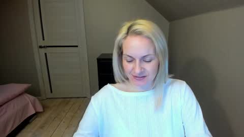 Snapshot of alicee__grace chatting on 03-06-25, 06:37 Alicee online show from 03-06-25, 06:37