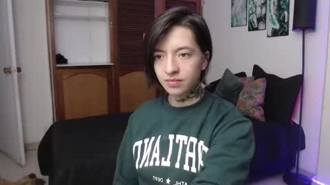 Snapshot of alicee_logan_ chatting on 11-27-25, 01:40 alicee_logan_ online show from 11-27-25, 01:40