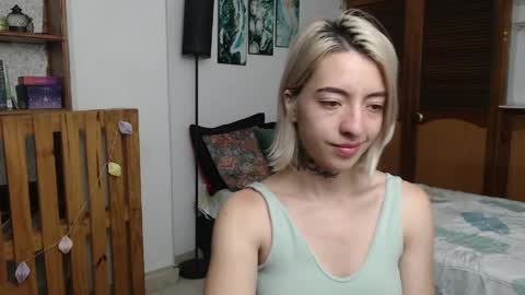 alicee_logan_ online show from 04-05-26, 02:31