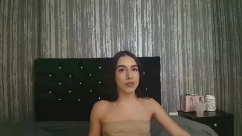 alicee_moonn online show from 05-28-26, 09:01