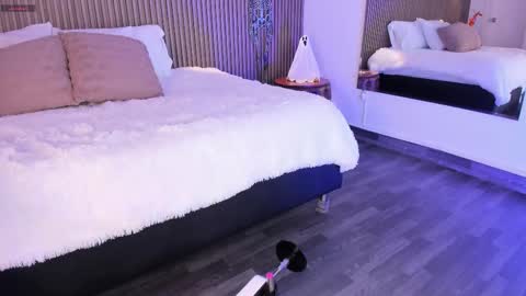 Snapshot of alicehanz_ chatting on 10-29-25, 04:15 Alice online show from 10-29-25, 04:15