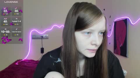 Snapshot of alicehariss chatting on 11-04-25, 04:11 Alie online show from 11-04-25, 04:11