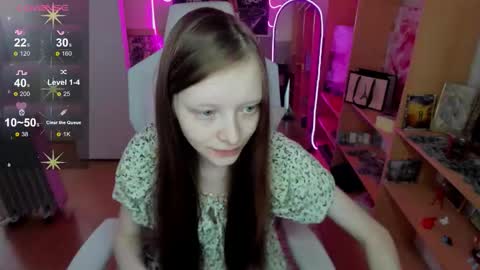 Snapshot of alicehariss chatting on 11-12-25, 03:18 Alie online show from 11-12-25, 03:18