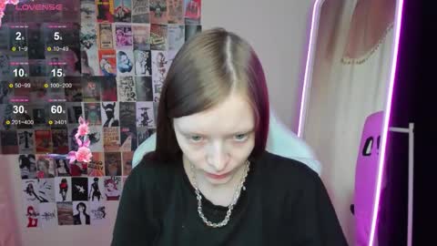 Snapshot of alicehariss chatting on 11-21-25, 03:16 Alie online show from 11-21-25, 03:16