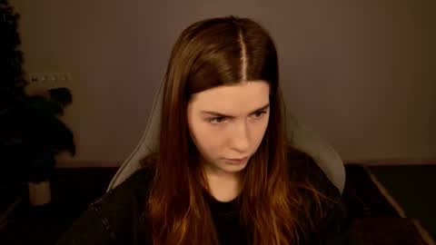 Alice online show from 12-20-25, 05:14