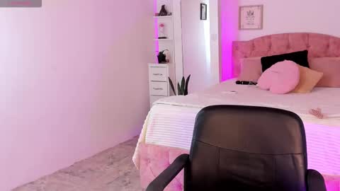  ALICEKIING online show from 11-26-25, 03:07