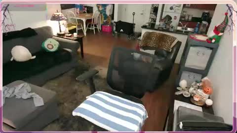 Alice Liddell online show from 12-15-25, 08:46