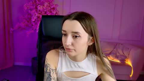 Snapshot of alicelidse chatting on 11-03-25, 01:12 Alice online show from 11-03-25, 01:12