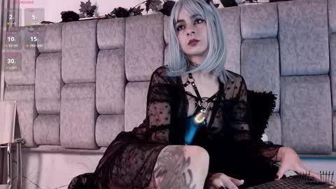 alicenoir_ online show from 11-18-25, 11:15