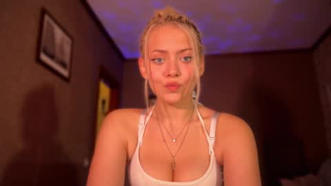 aliceoceaneyes online show from 09-23-25, 04:43