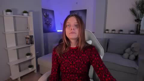 Alice online show from 10-08-25, 02:20