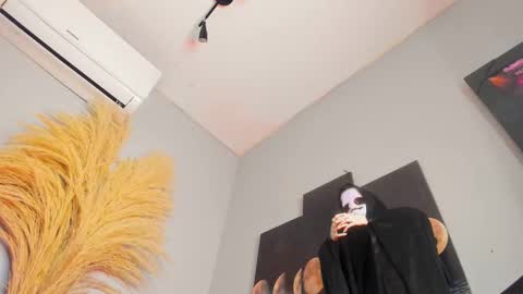 ALICE  online show from 10-30-25, 03:52