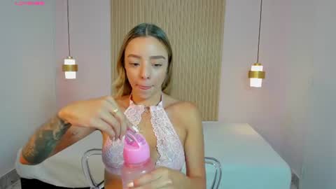 Snapshot of aliceross1 chatting on 07-24-26, 08:40 AliceRoss online show from 07-24-26, 08:40