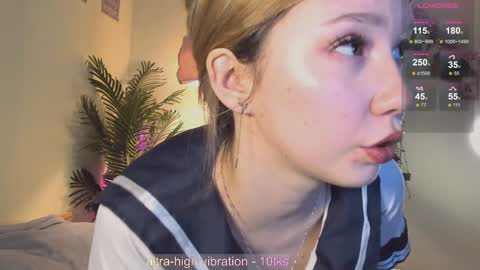 Snapshot of alicesis chatting on 01-07-25, 04:37 Alice online show from 01-07-25, 04:37