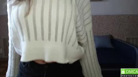 Snapshot of alicewonderful22 chatting on 01-10-25, 06:31 Alice online show from 01-10-25, 06:31