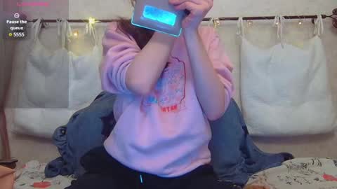 Snapshot of alicewoolfy chatting on 12-06-24, 08:07 AliceWoolfy online show from 12-06-24, 08:07