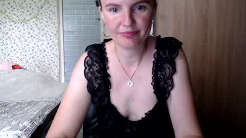 Snapshot of alicexbaby chatting on 06-17-26, 10:39 Alicexbaby online show from 06-17-26, 10:39