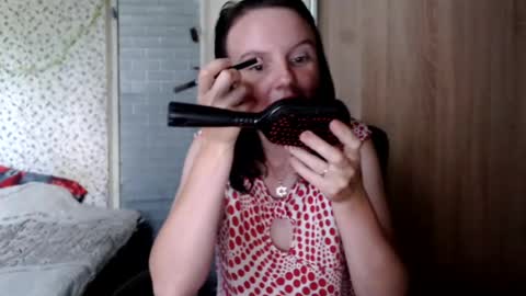 Snapshot of alicexbaby chatting on 06-23-26, 08:01 Alicexbaby online show from 06-23-26, 08:01
