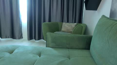 Snapshot of alicexsquirt chatting on 01-17-26, 09:14 Alice online show from 01-17-26, 09:14