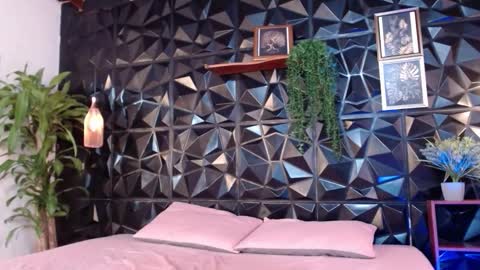 Alicia online show from 03-11-26, 05:52