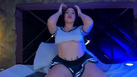 Snapshot of alicia_jerez1 chatting on 11-13-25, 05:06 Alice online show from 11-13-25, 05:06