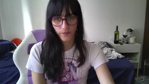 Snapshot of alicia_love29 chatting on 02-08-25, 09:25 Alice online show from 02-08-25, 09:25