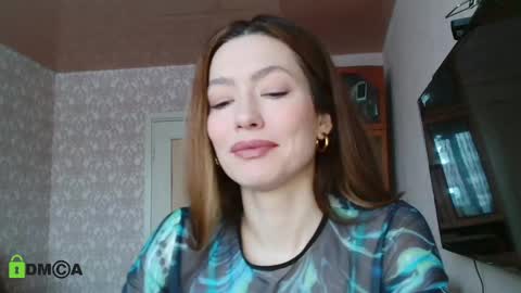 Alicia online show from 02-20-25, 04:28