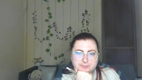 Alicia online show from 04-25-26, 07:22