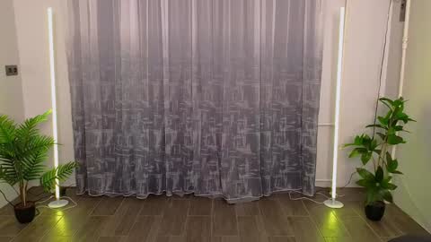 Snapshot of alicia_x_art chatting on 02-08-25, 01:22 Alicia Lici  online show from 02-08-25, 01:22