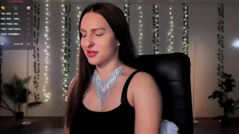 Snapshot of alicia_x_art chatting on 09-25-25, 07:45 Alicia Lici  online show from 09-25-25, 07:45