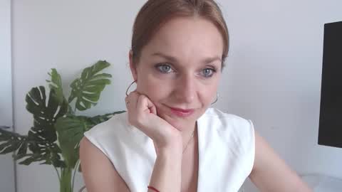 Alicia online show from 04-09-26, 07:25