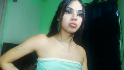 Snapshot of aliciasexyboom chatting on 10-25-25, 08:55 boomlc online show from 10-25-25, 08:55
