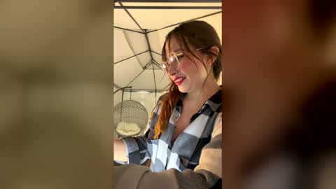 Alicia  online show from 05-19-26, 01:56