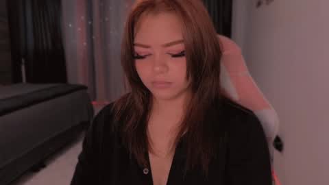aliciawonderland__ online show from 02-04-25, 08:38