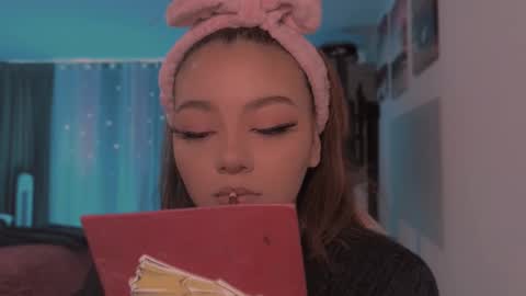 aliciawonderland__ online show from 02-27-25, 04:10