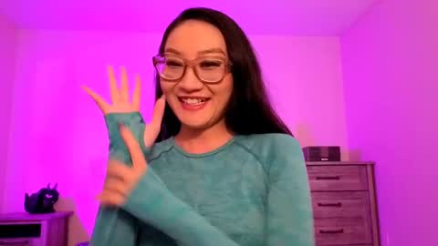 Alicia Hebi online show from 10-05-25, 05:22