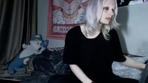 Alien Bella online show from 06-21-26, 11:51