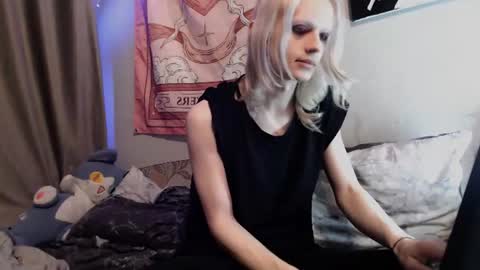 Alien Bella online show from 06-22-26, 11:13