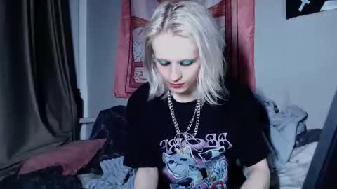 Alien Bella online show from 07-20-26, 12:14