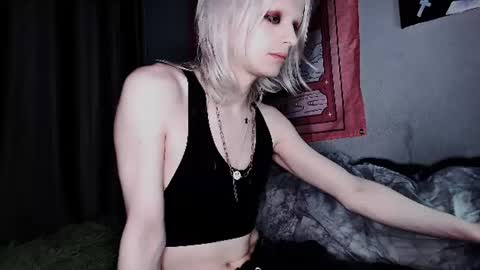 Alien Bella online show from 07-25-26, 11:46