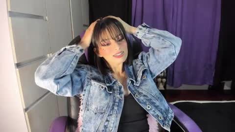 Aiko  Independent Model  online show from 02-19-25, 12:57